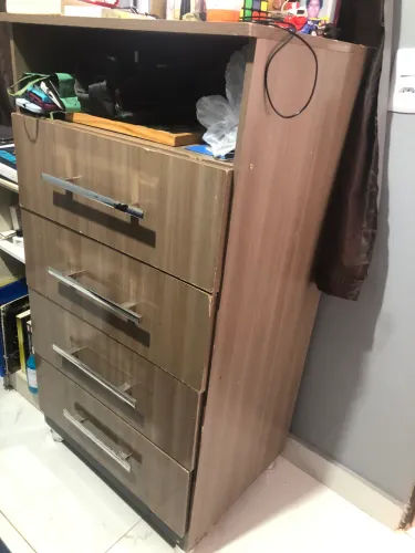 CÔMODA SEMI NOVA