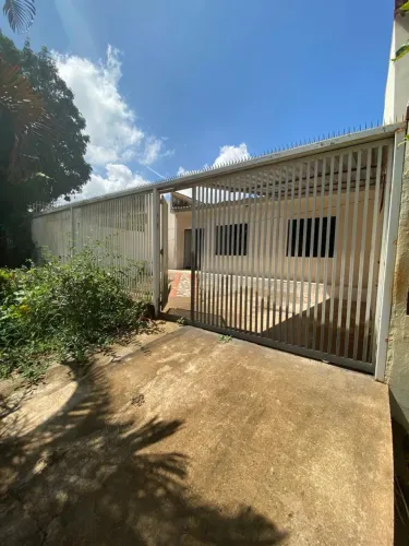 Casa para locação na Quadra 11, Conjunto C, Sobradinho/DF.