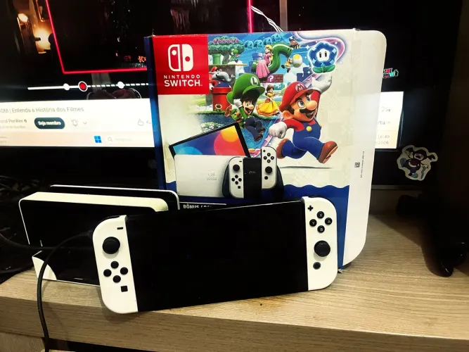 Nintendo Switch (OLED)