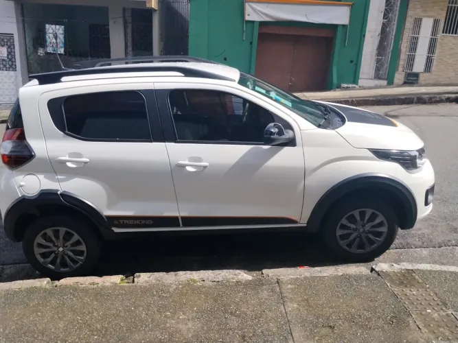 Fiat Mobi Trekking 1.0 Flex 5P 2025