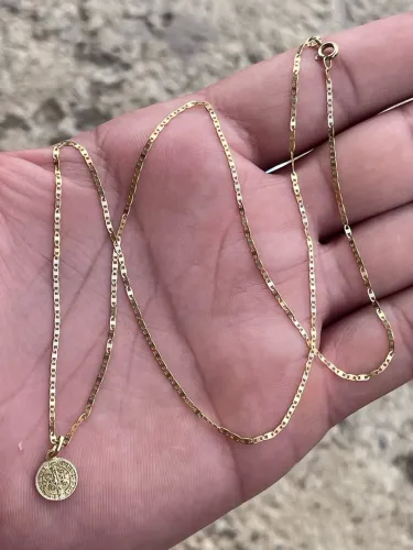 Colar Piastrine de ouro feminino