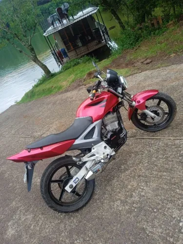 VENDE-SE HONDA/CBX 250 TWISTER 