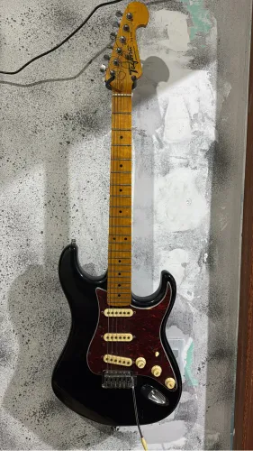 Guitarra Tagima 530