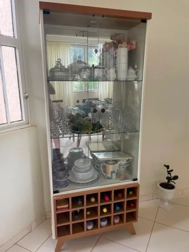 Vendo cristaleira