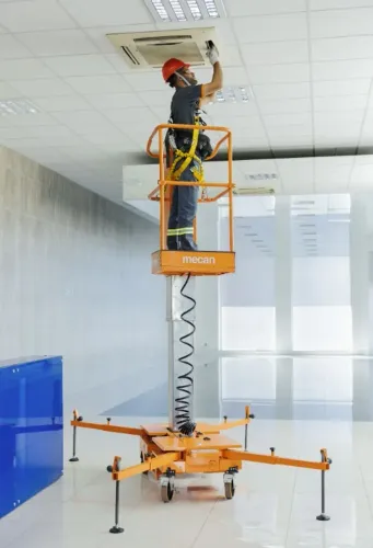 Plataforma Elétrica Mecanfly até 6m | Compacta | Seminova