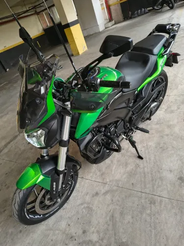Dominar 400