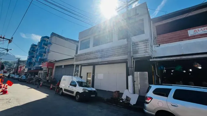 Loja grande em Piabetá