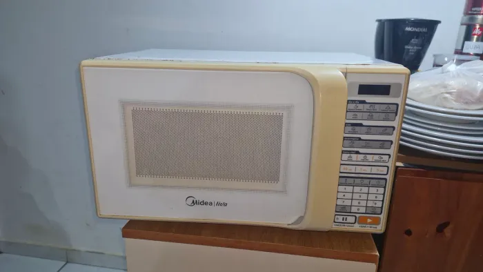 Micro-ondas Midea 20lts