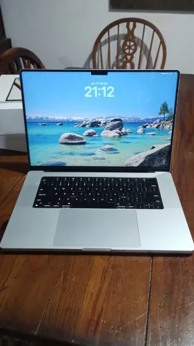 MacBook Pro 16" (2021) | M1 Pro | 16 GB | SSD 512 GB | Excelente estado