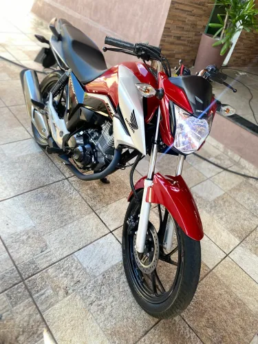Vendo titan 160