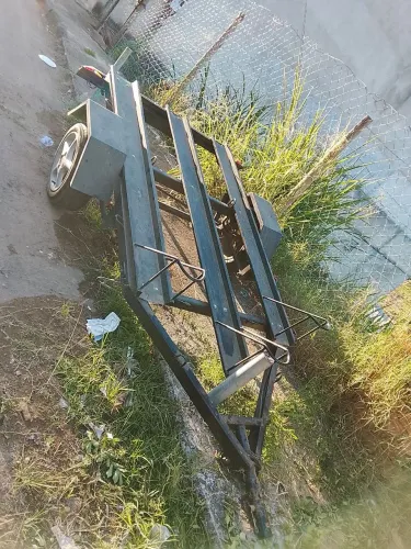 Carretinha de carregar moto