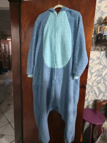 Macacão Stitch original Disney, tamanho M/G. Novo!