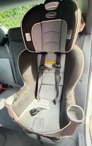 Cadeirinha infantil para carro