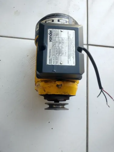 Vendo motor manofasico 200 voltes 1/2 Hp