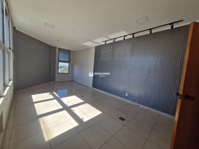 Sala Comercial para Alugar no Centro de Indaiatuba/SP.