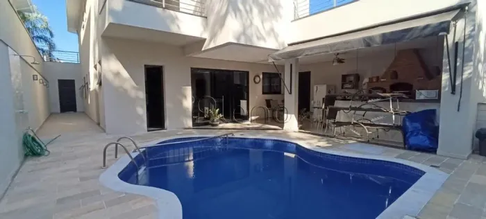 Casa à Venda no Condomínio Portal do Jequitibá em Valinhos, no bairro Pinheiro.