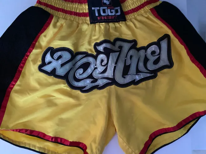 Short muay thai tamanho M usado bom estado 