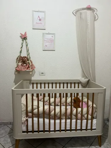 VENDO kit completo quarto bebê : Berço/ cômoda / guarda-roupa / poltrona 