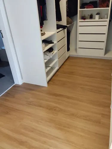 PISO VINÍLICO - COLA - MASSA - RODAPÉ - INSTALAÇÃO