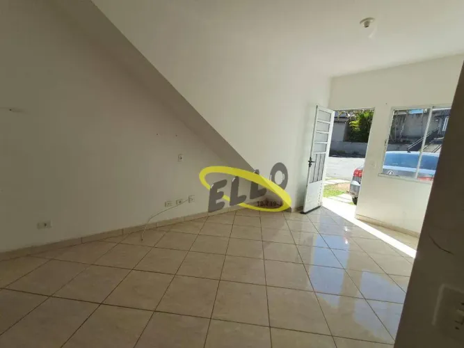 Casa com 2 dormitórios para alugar, 50 m² - Colinas de Cotia - Cotia/SP