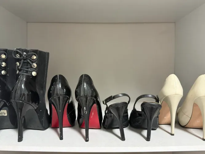 Sapatos de salto