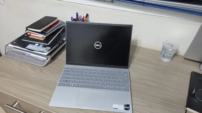 Notebook Dell Inspiron 13 5330 - 16GB RAM, Core i7 - SSD 256GB NVMe (Na Caixa)
