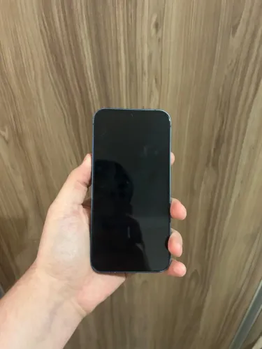 iPhone 13 azul