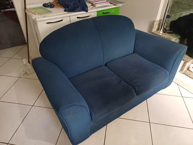 Sofa dois lugares em bom estado