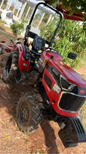Trator 25 cv 40 horas trabalhadas. Novo