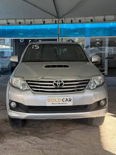 Toyota Hilux SW4 SRV D4-d 4X4 3.0 TDI Dies. AUT 2015