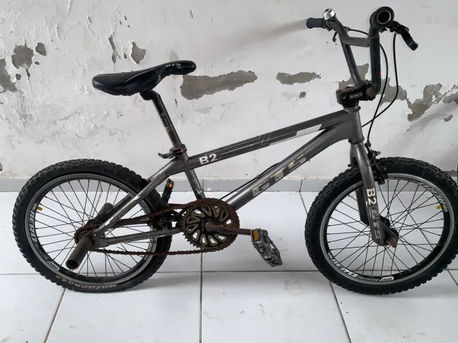 Bicicleta BMX GTS B2