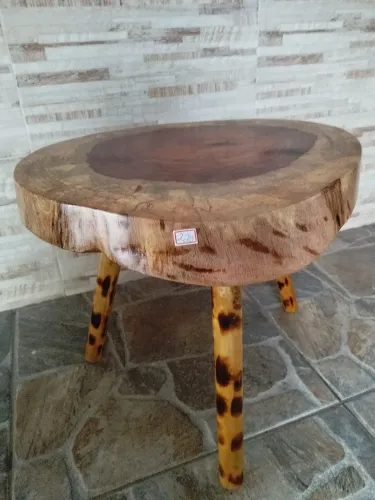 Mesa de centro/lateral madeira maciça