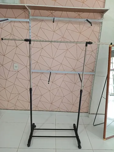 Arara de roupas NOVA ENTREGA GRÁTIS
