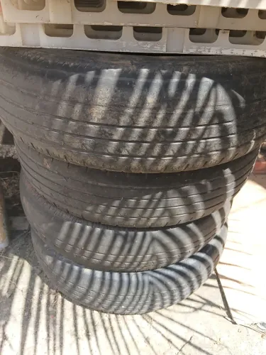 Pneu aro 13 175/75 meia vida
