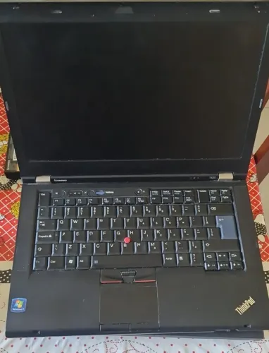 Notebook Lenovo T420 - Funcional e Rápido para Uso Básico