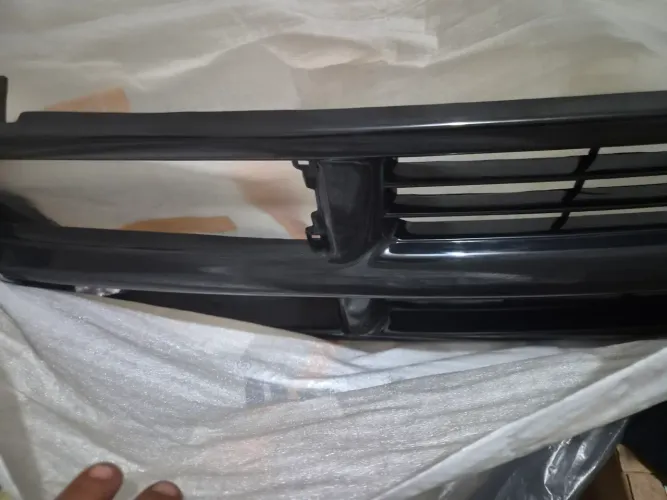 Grade frontal black piano Silverado