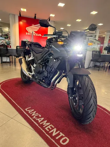 CB HORNET 500 2026 apenas 47km