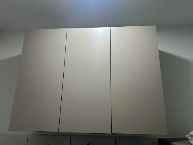 VENDO ARMÁRIO SUSPENSO 3 PORTAS