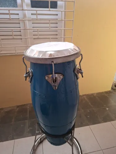 Vendo Conga Aguda, semi nova, pouco usada.Em ótimo estado de conservação. Apenas 300,00 