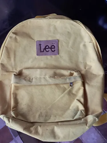 Mochila amarelo lee
