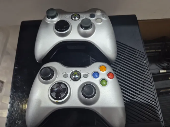 Xbox 360 Super Slim
