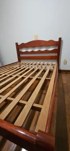Cama Casal com estrado