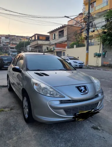 Peugeot 207 XR 1.4 Flex 8V 5P 2011