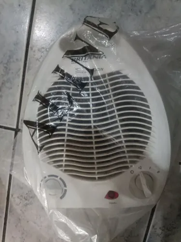 Vendo arcocionado ar quente semi novo focionando perfeitamente testo n aro aq