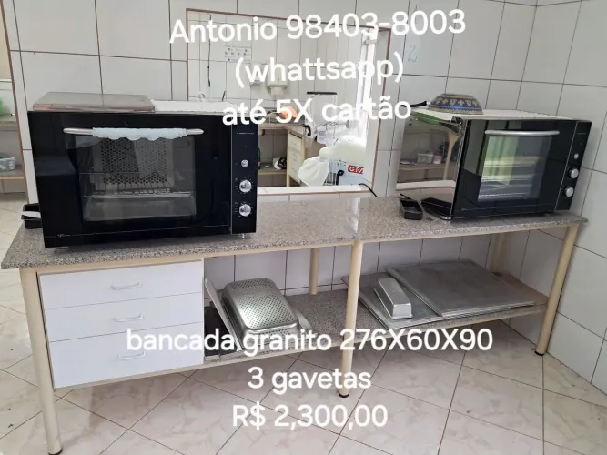 Bancada com tampo e prateleira de granito