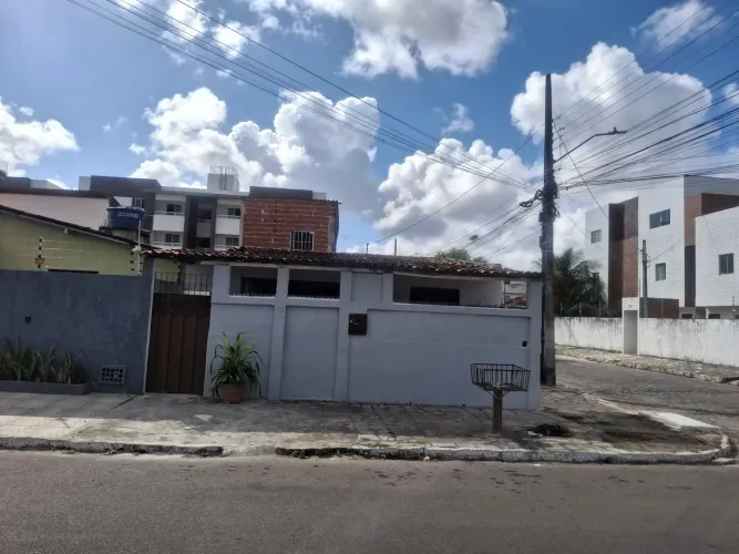 Alugo casa bairro do cristo