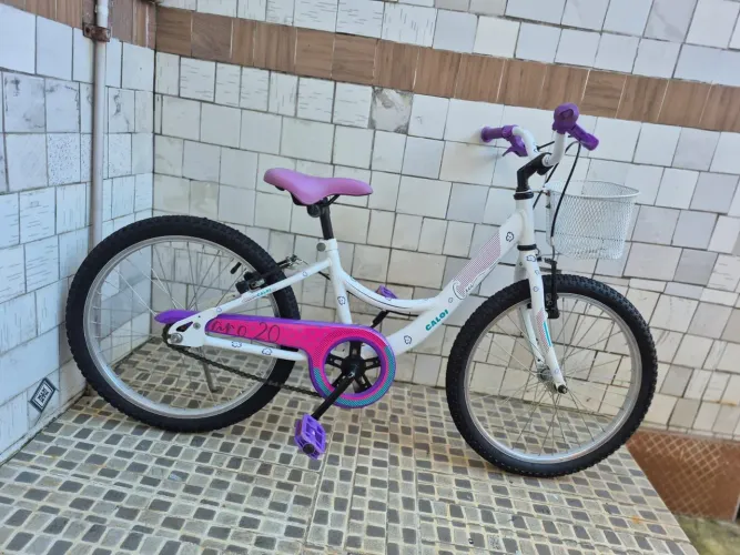 Bicicleta aro 20 Caloi semi nova