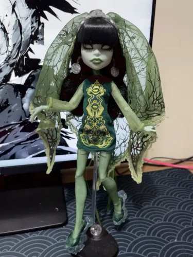 SCARAH FANG CLUB - MONSTER HIGH