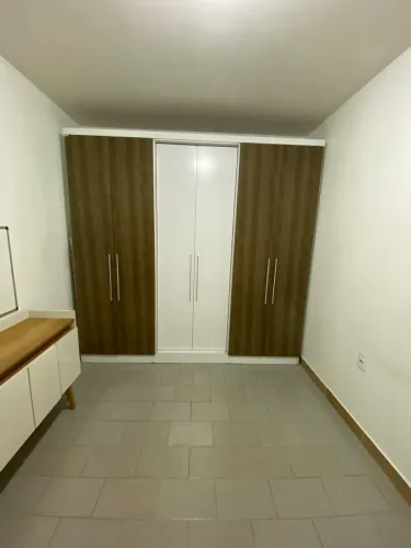 Guarda-roupa de casal grande