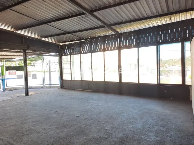 Venda Barracão Comercial 360m² em Av. Santa Cruz, Sorocaba - Excelente Localização, Flexív